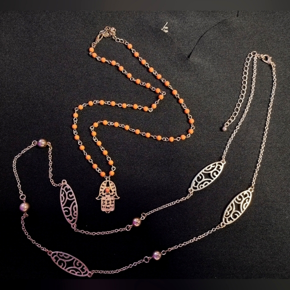 Elegant Silver and Gold Beaded Necklace Set - Picture 3 of 9
